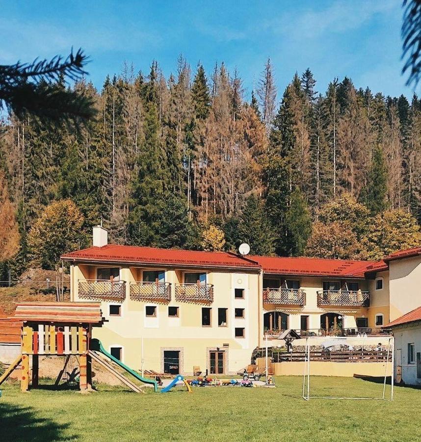 Penzion Salamander Mlynky Dış mekan fotoğraf